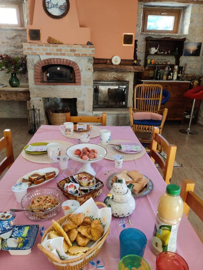 B&B Casale Giovannozzi Асколи Пичено Екстериор снимка