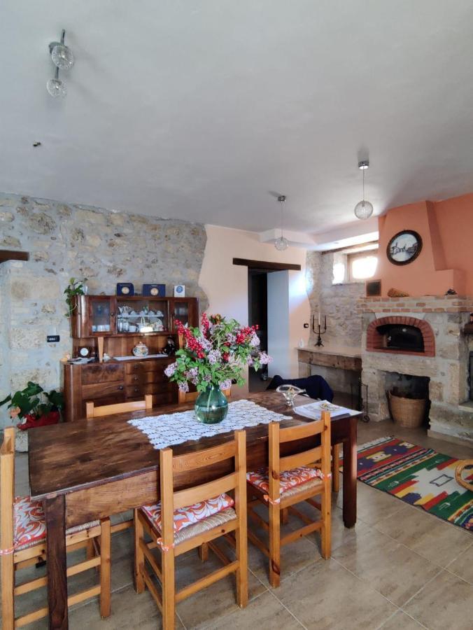 B&B Casale Giovannozzi Асколи Пичено Екстериор снимка