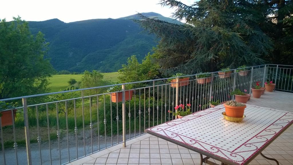 B&B Casale Giovannozzi Асколи Пичено Екстериор снимка